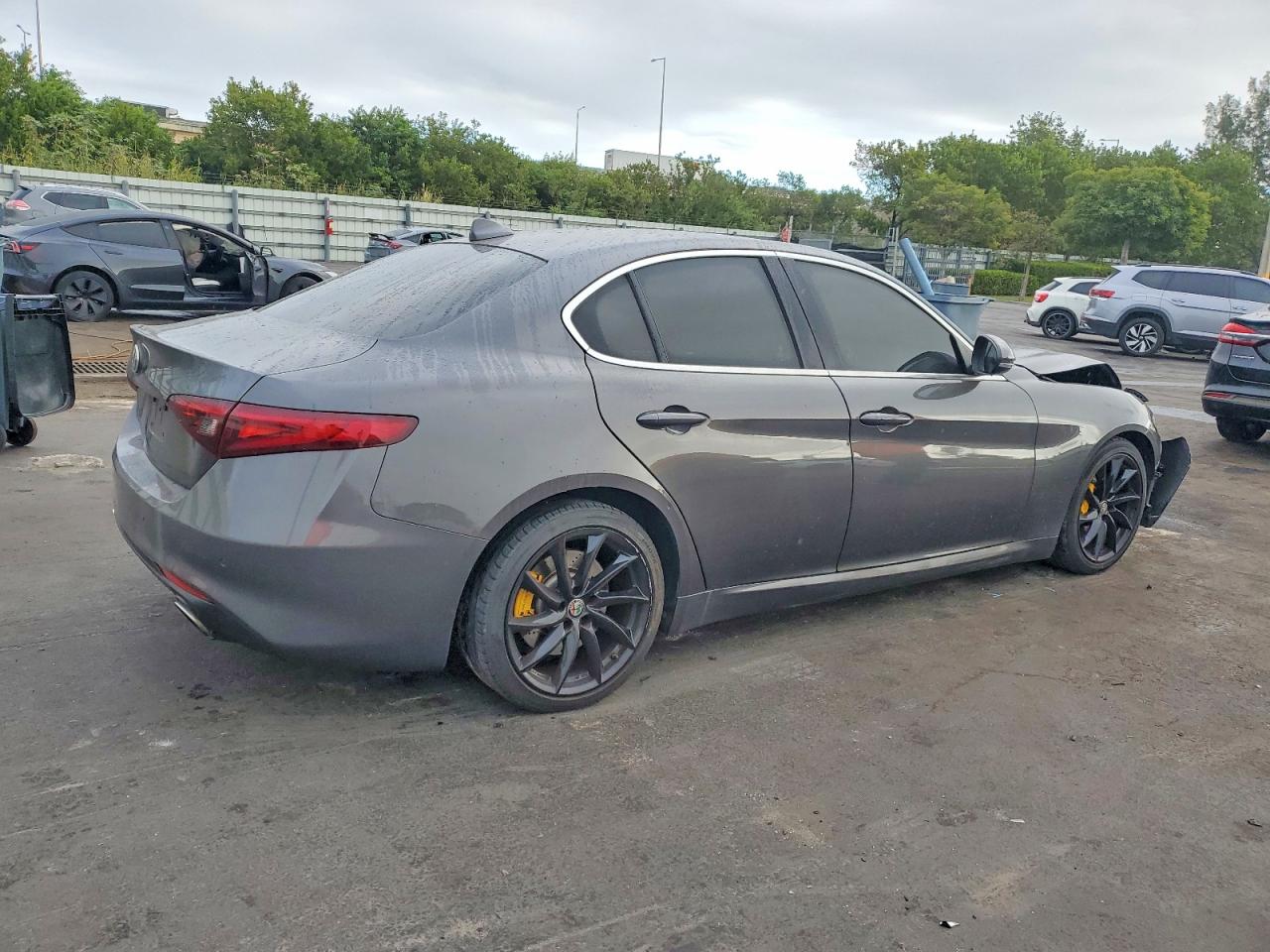 2017 ALFA ROMEO GIULIA photo 3
