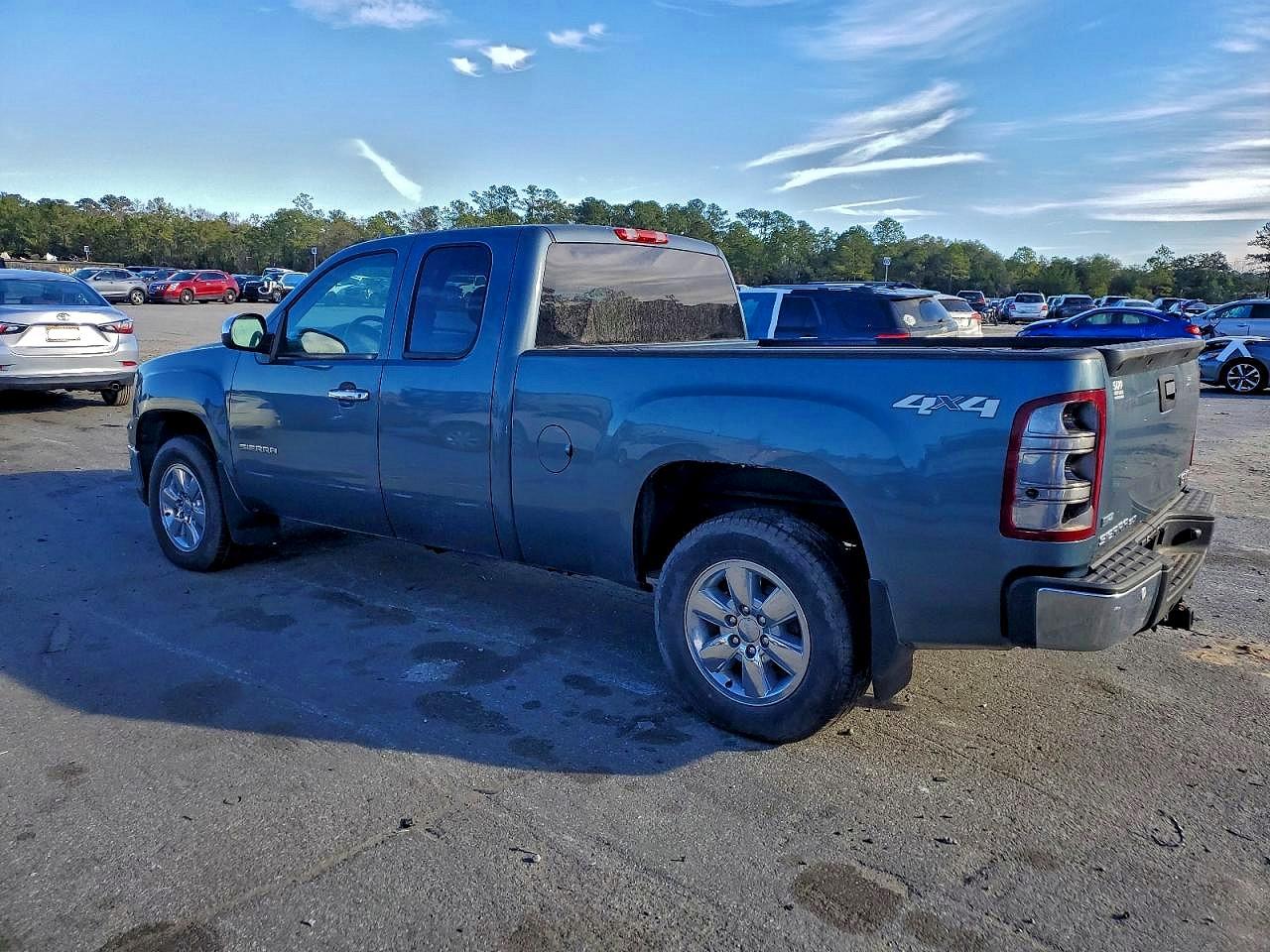 2011 GMC SIERRA K1500 SLT photo 2