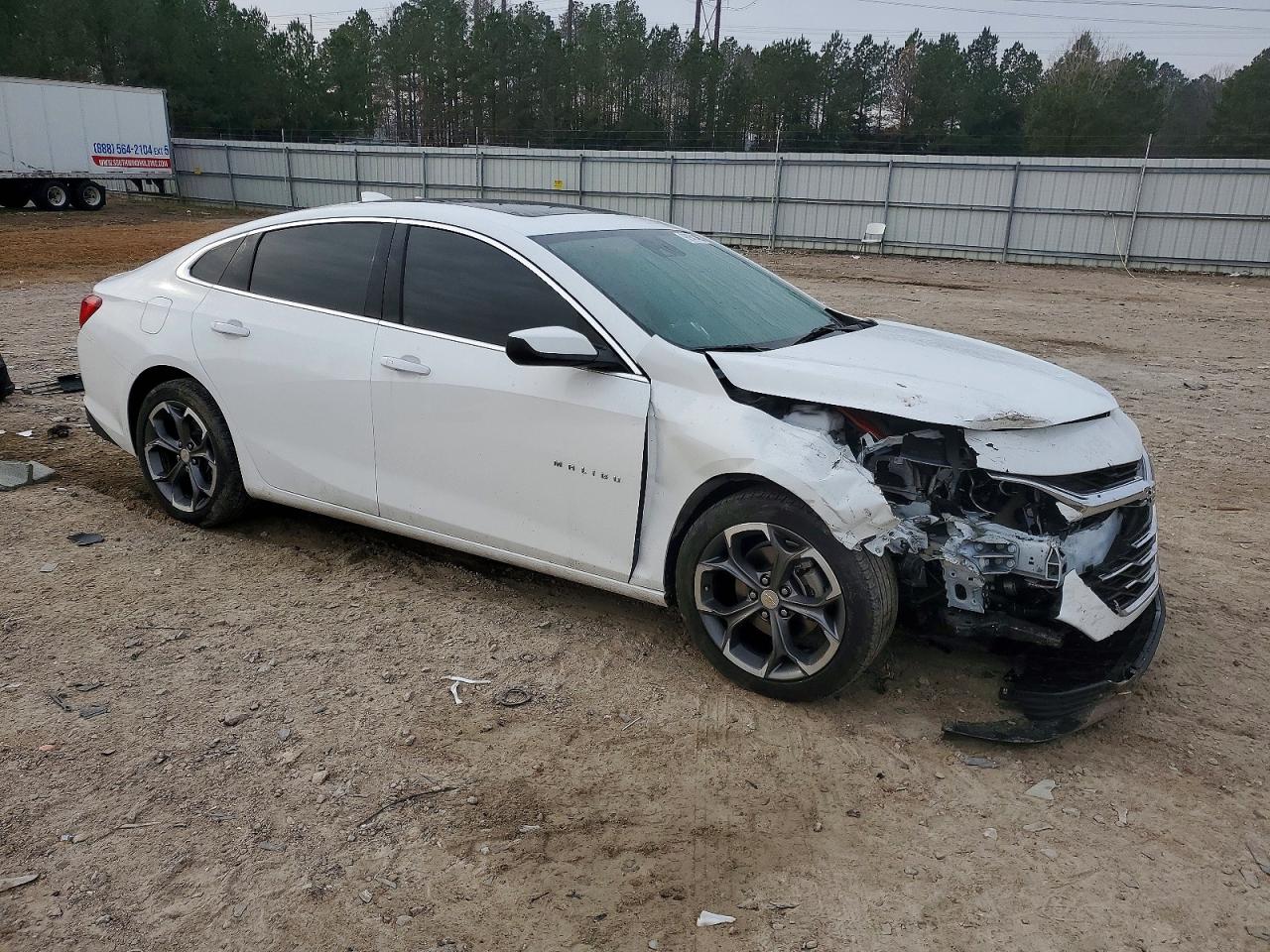 2024 CHEVROLET MALIBU LT photo 4