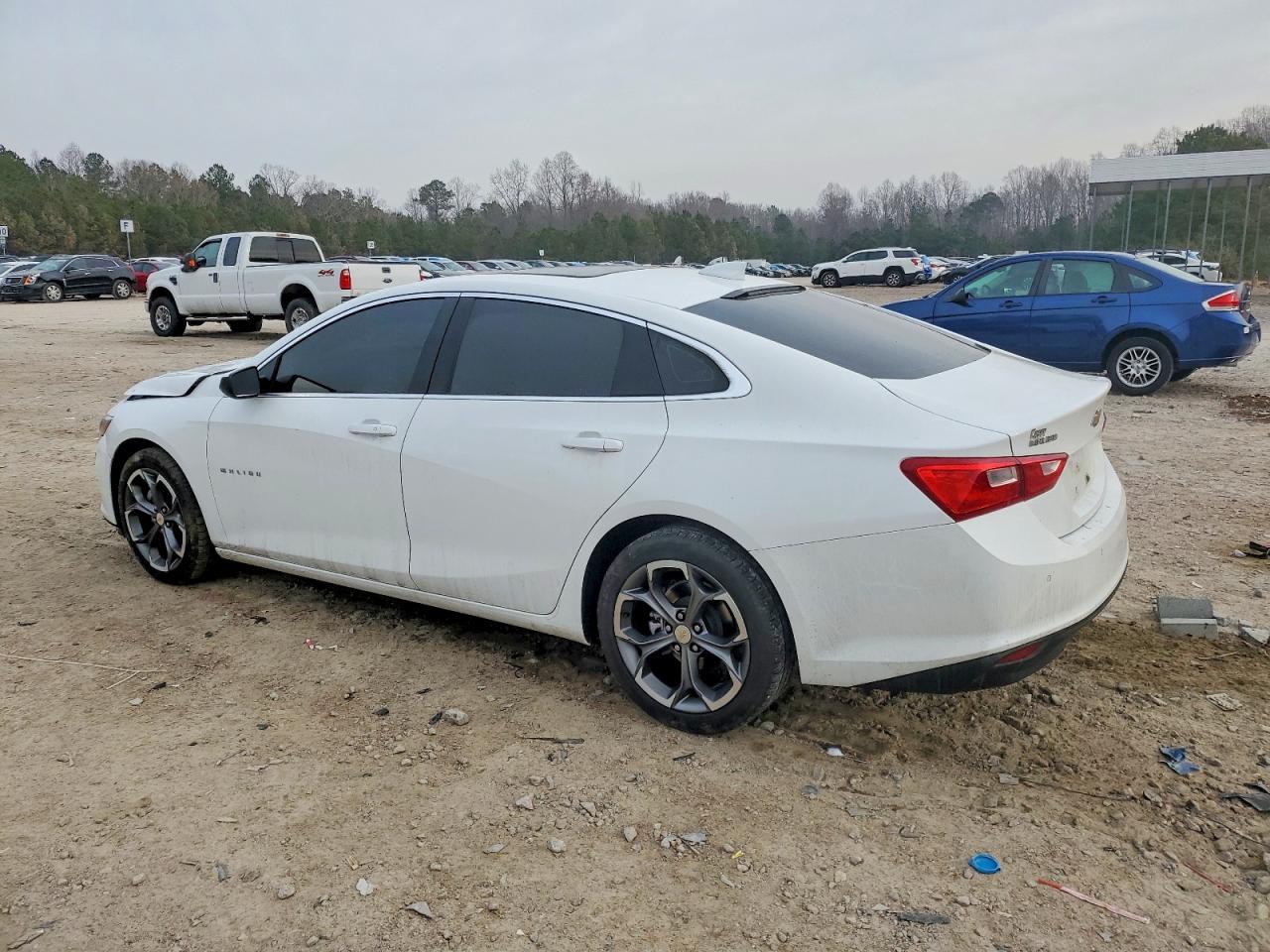 2024 CHEVROLET MALIBU LT photo 2