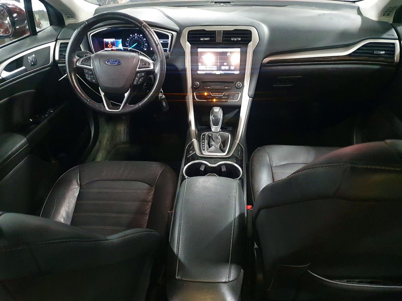 2016 FORD FUSION SE photo 8