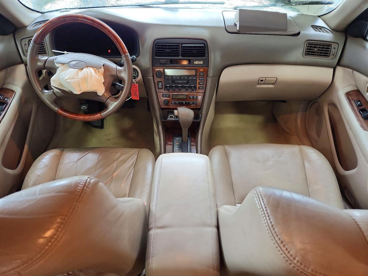 2001 LEXUS ES 300 photo 8