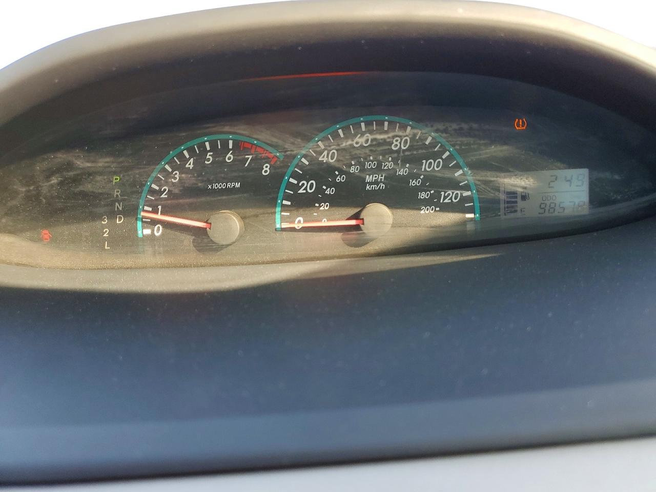 2010 TOYOTA YARIS photo 9