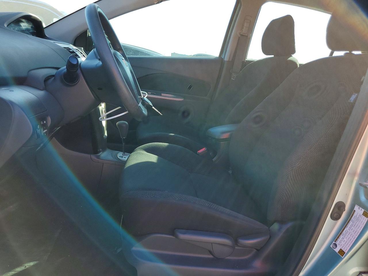 2010 TOYOTA YARIS photo 7