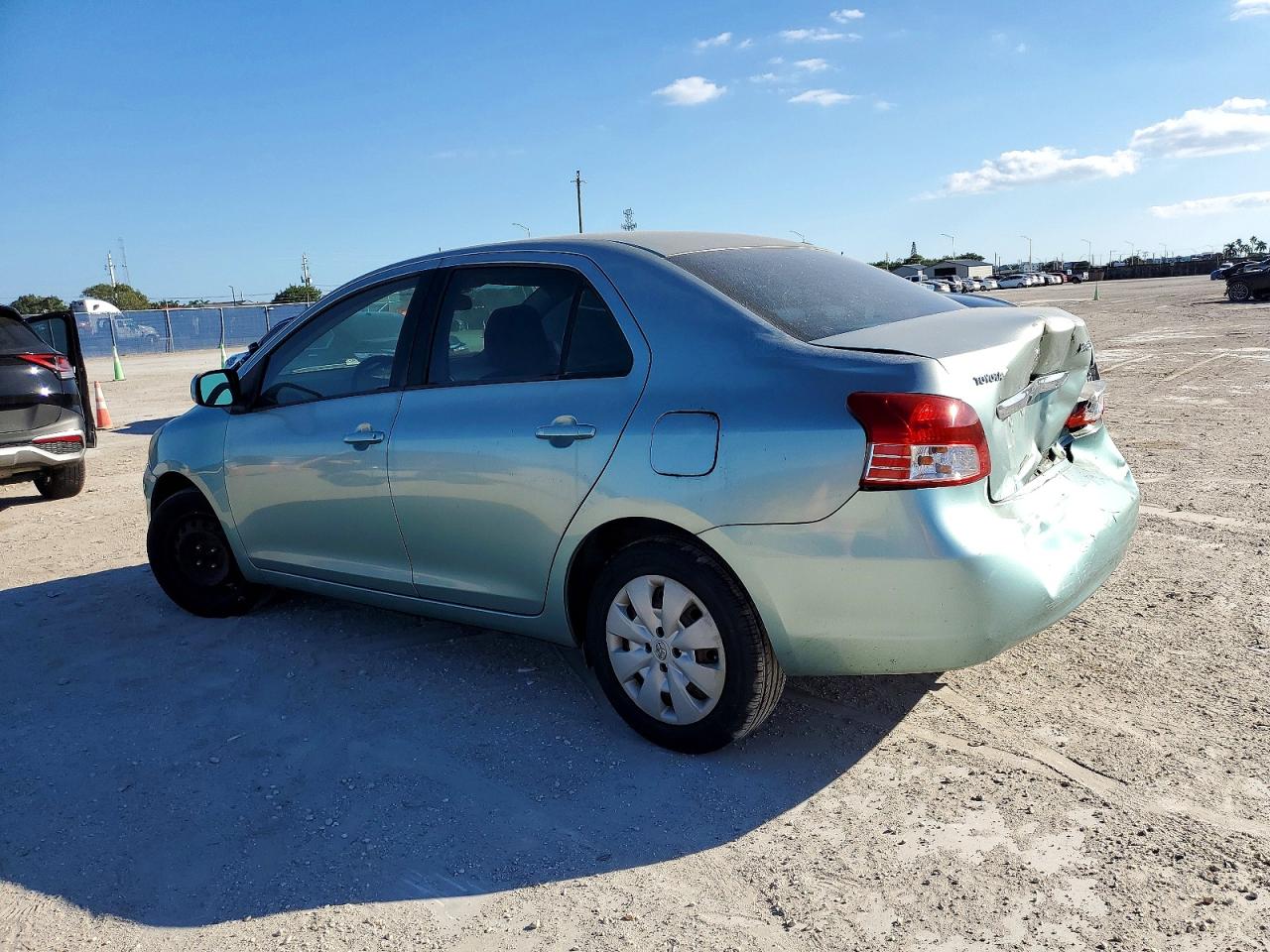 2010 TOYOTA YARIS photo 2