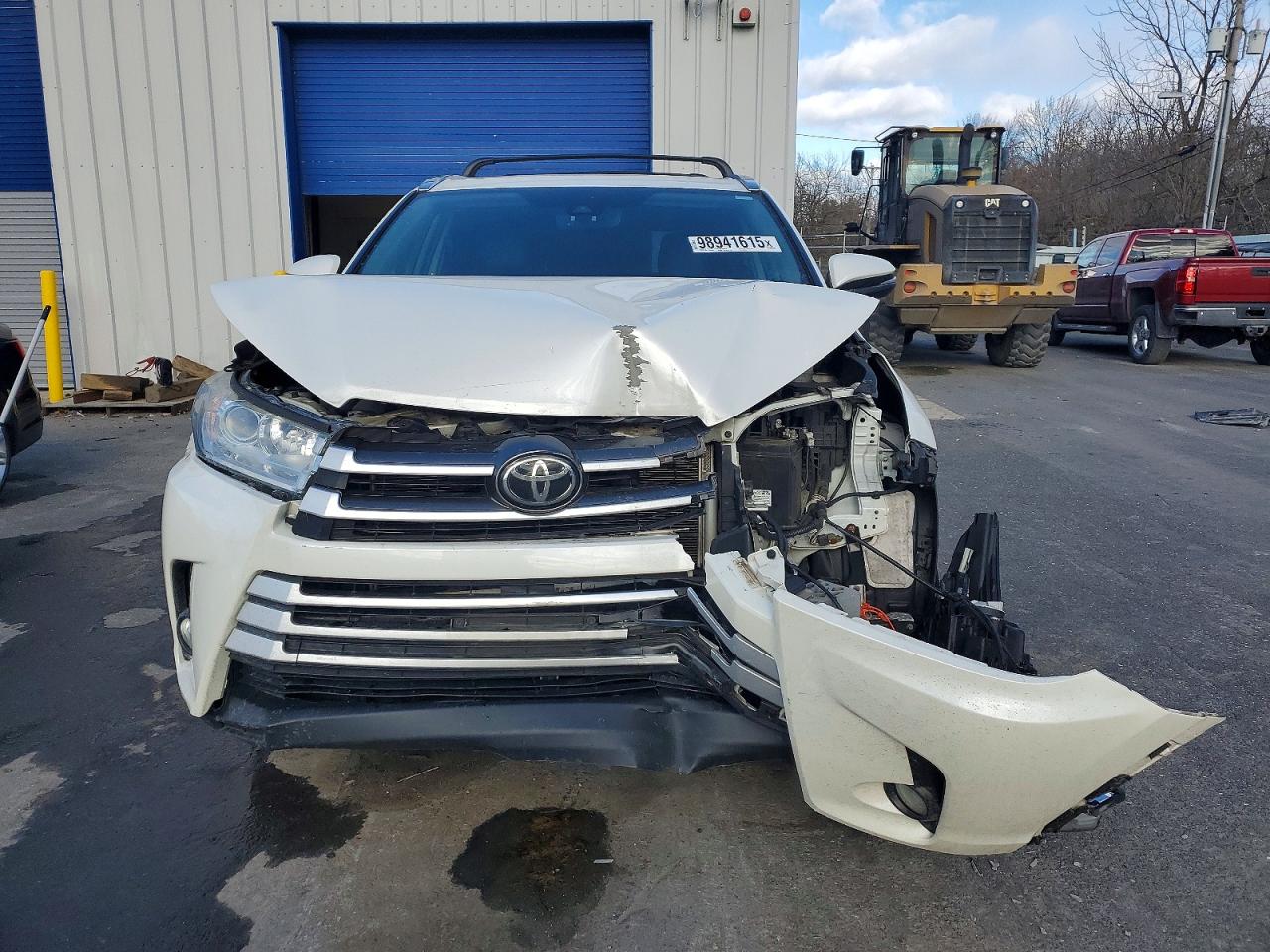 2019 TOYOTA HIGHLANDER SE photo 5