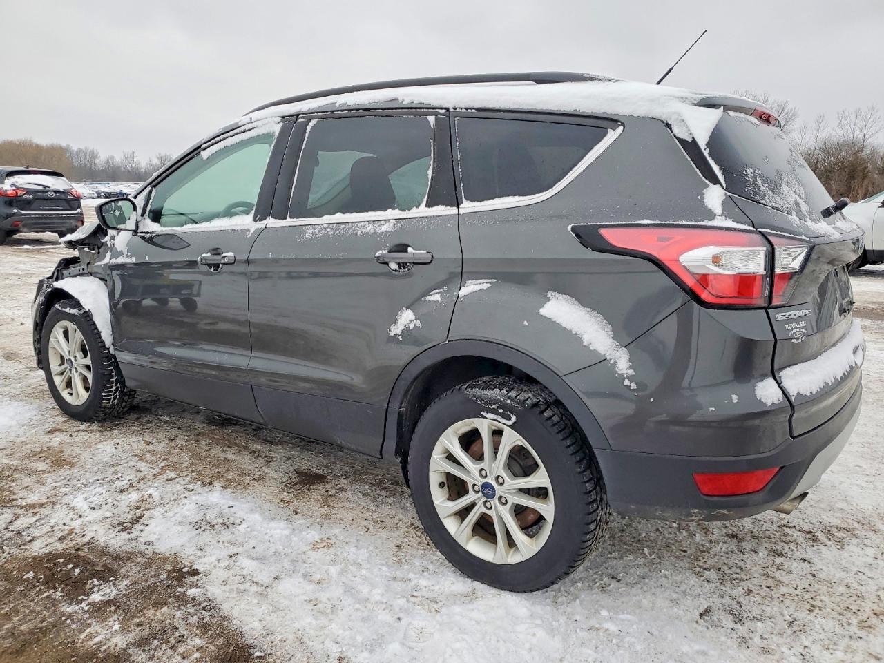 2018 FORD ESCAPE SE photo 2