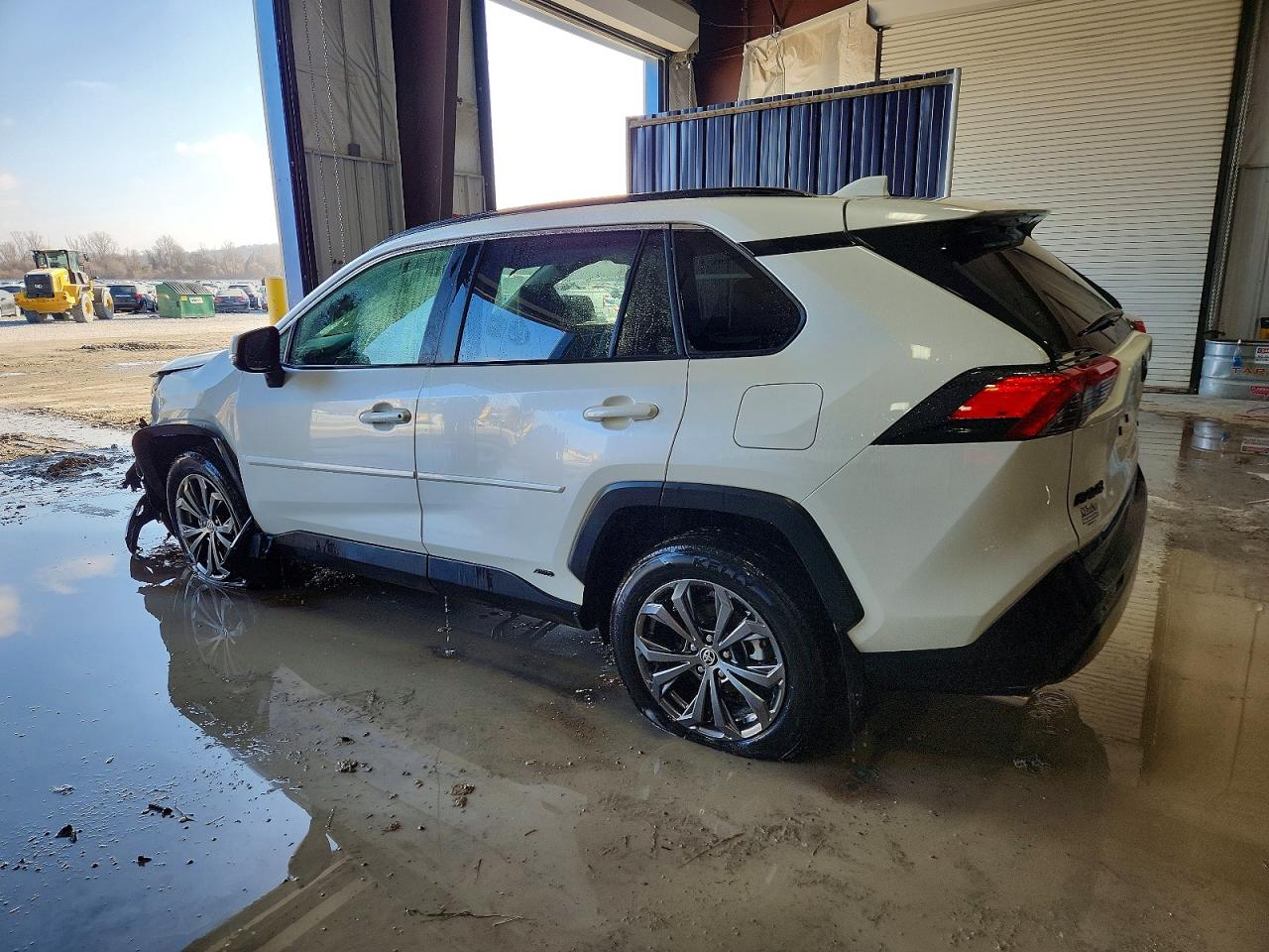 2022 TOYOTA RAV4 XLE PREMIUM photo 2