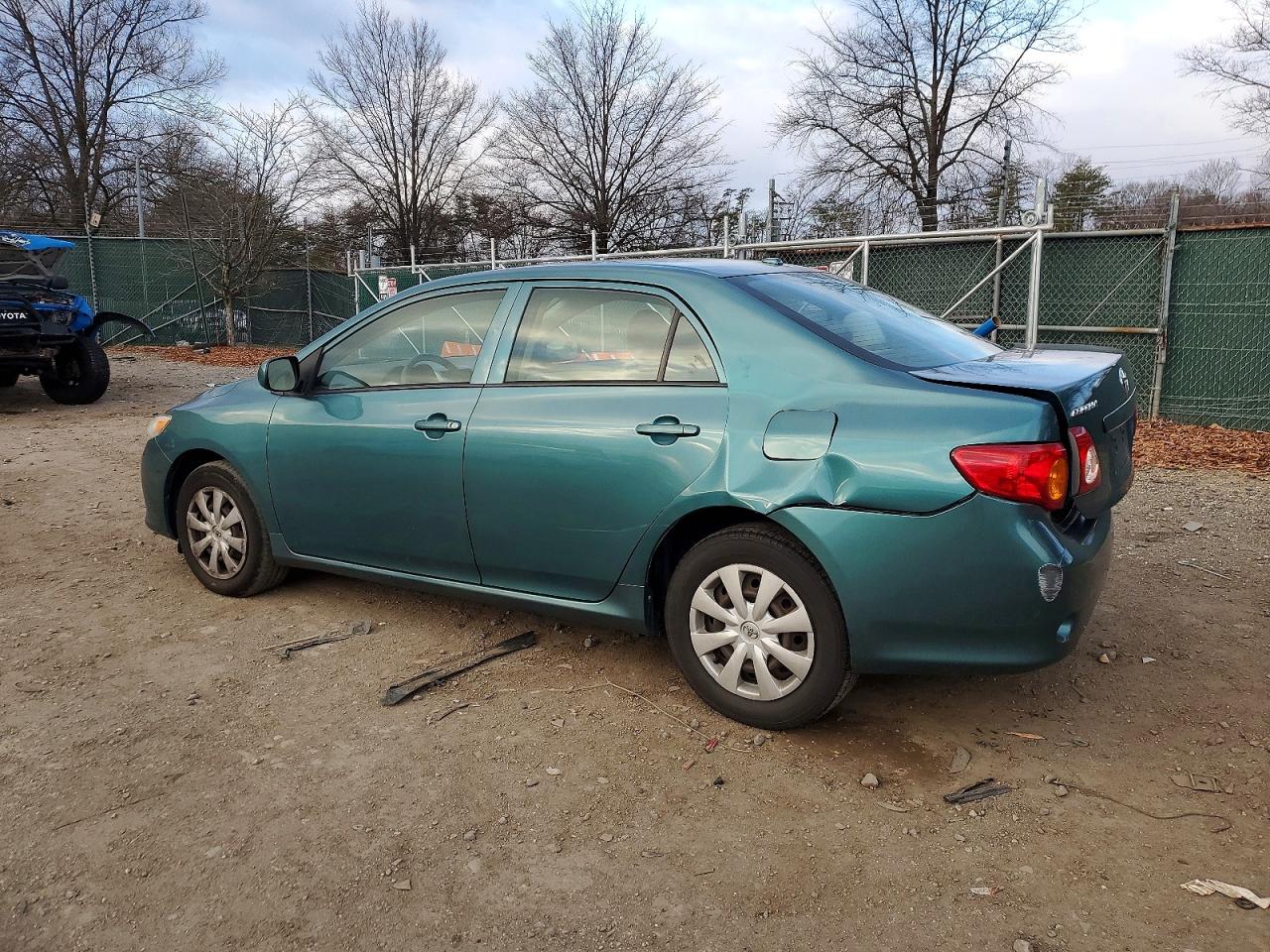 2009 TOYOTA COROLLA BASE photo 2