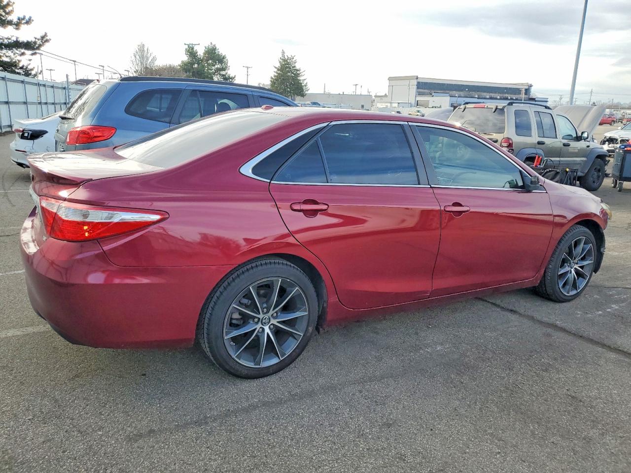 2017 TOYOTA CAMRY LE photo 3