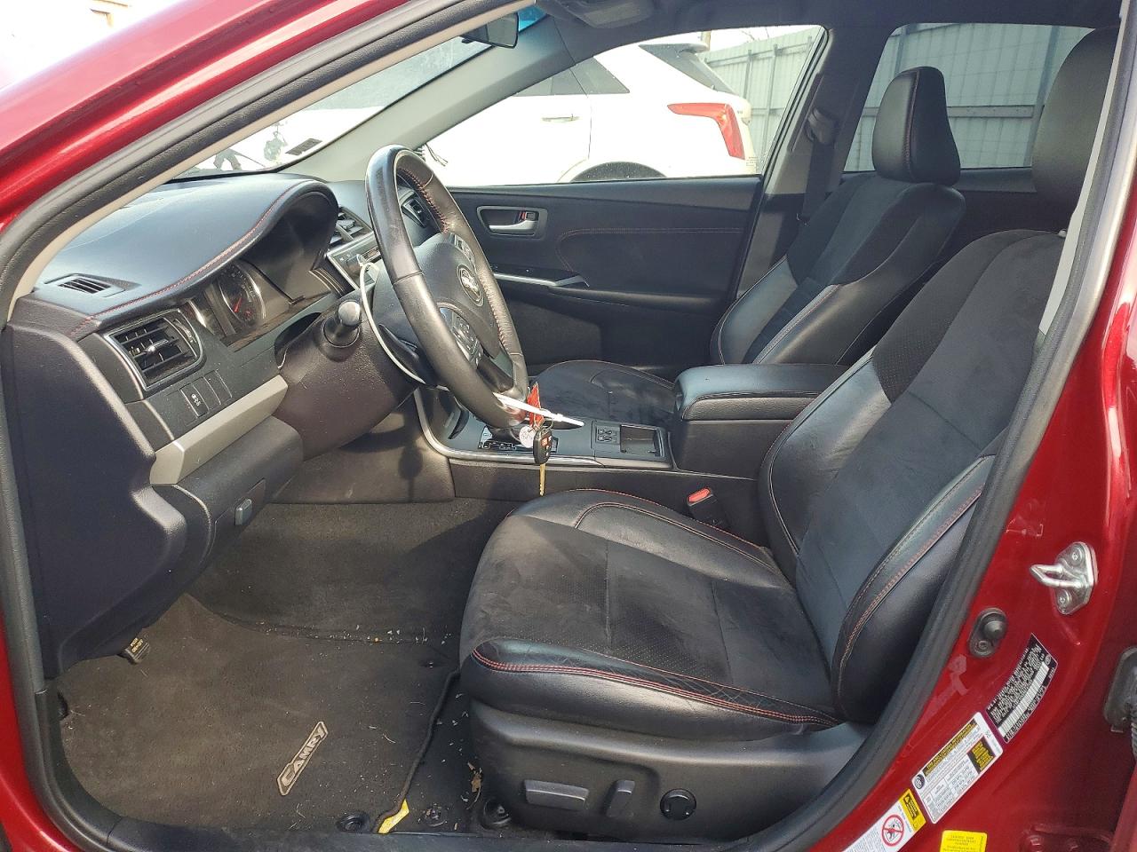2017 TOYOTA CAMRY LE photo 7