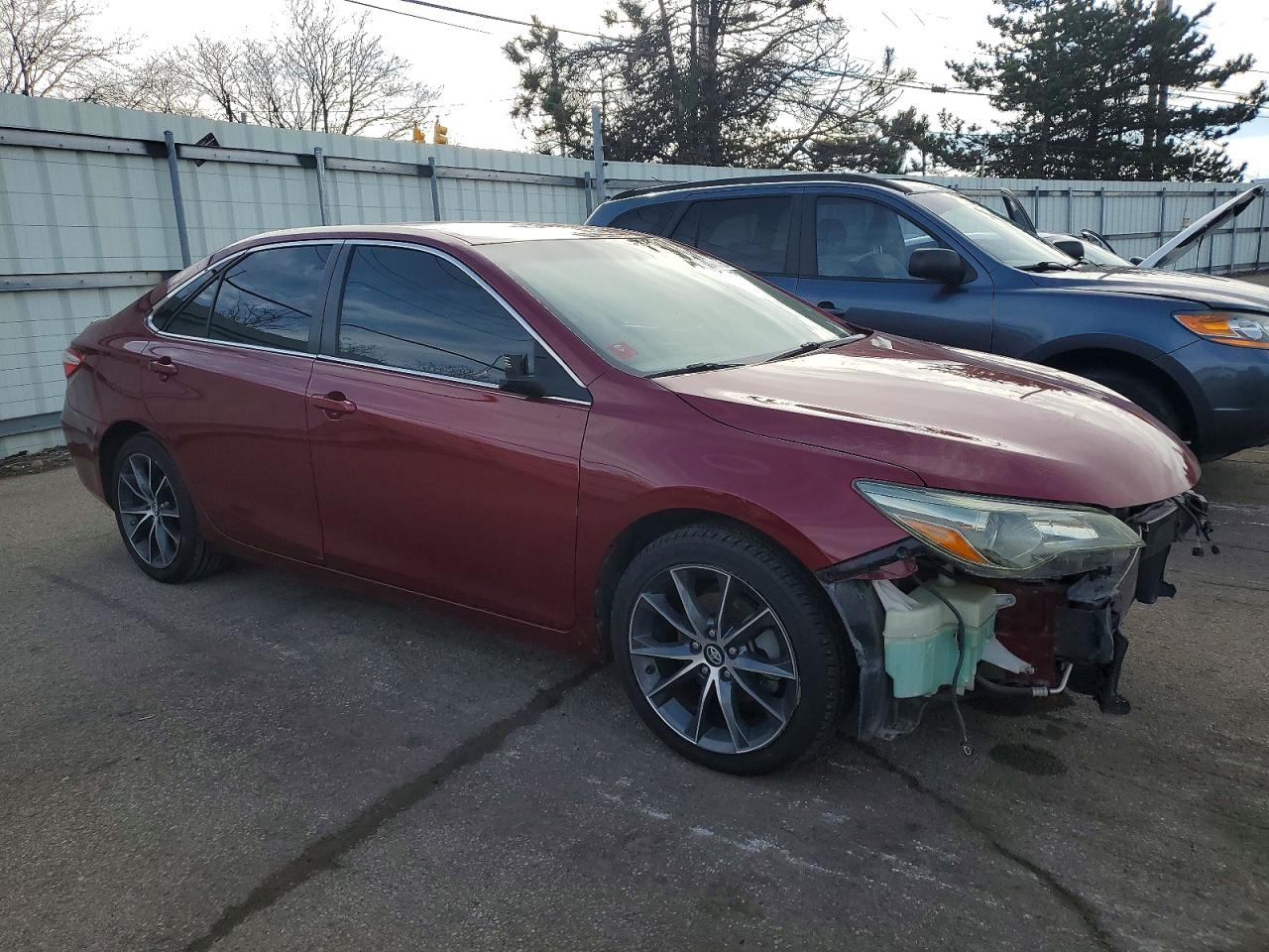 2017 TOYOTA CAMRY LE photo 4
