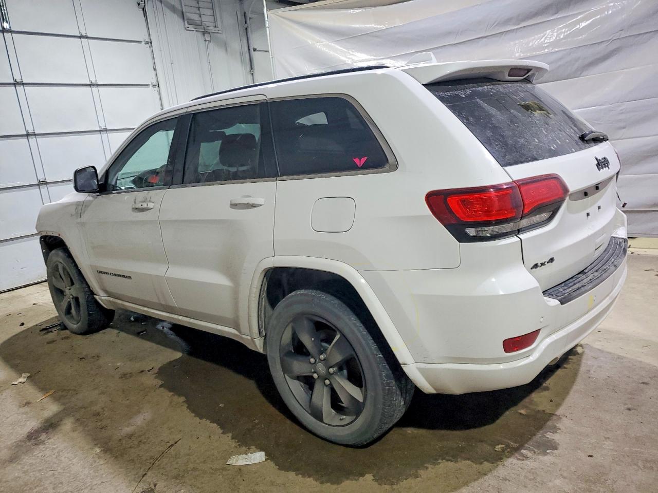 2015 JEEP GRAND CHEROKEE LAREDO photo 2