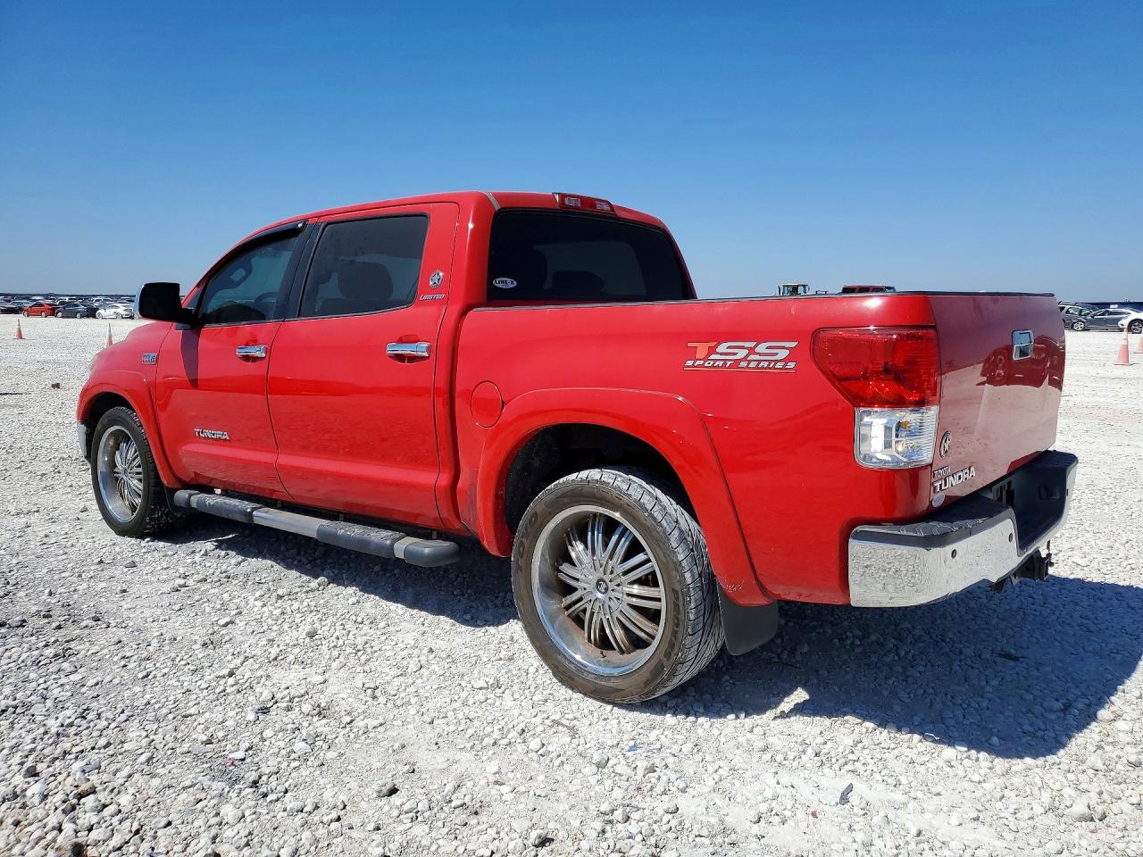 2010 TOYOTA TUNDRA photo 3