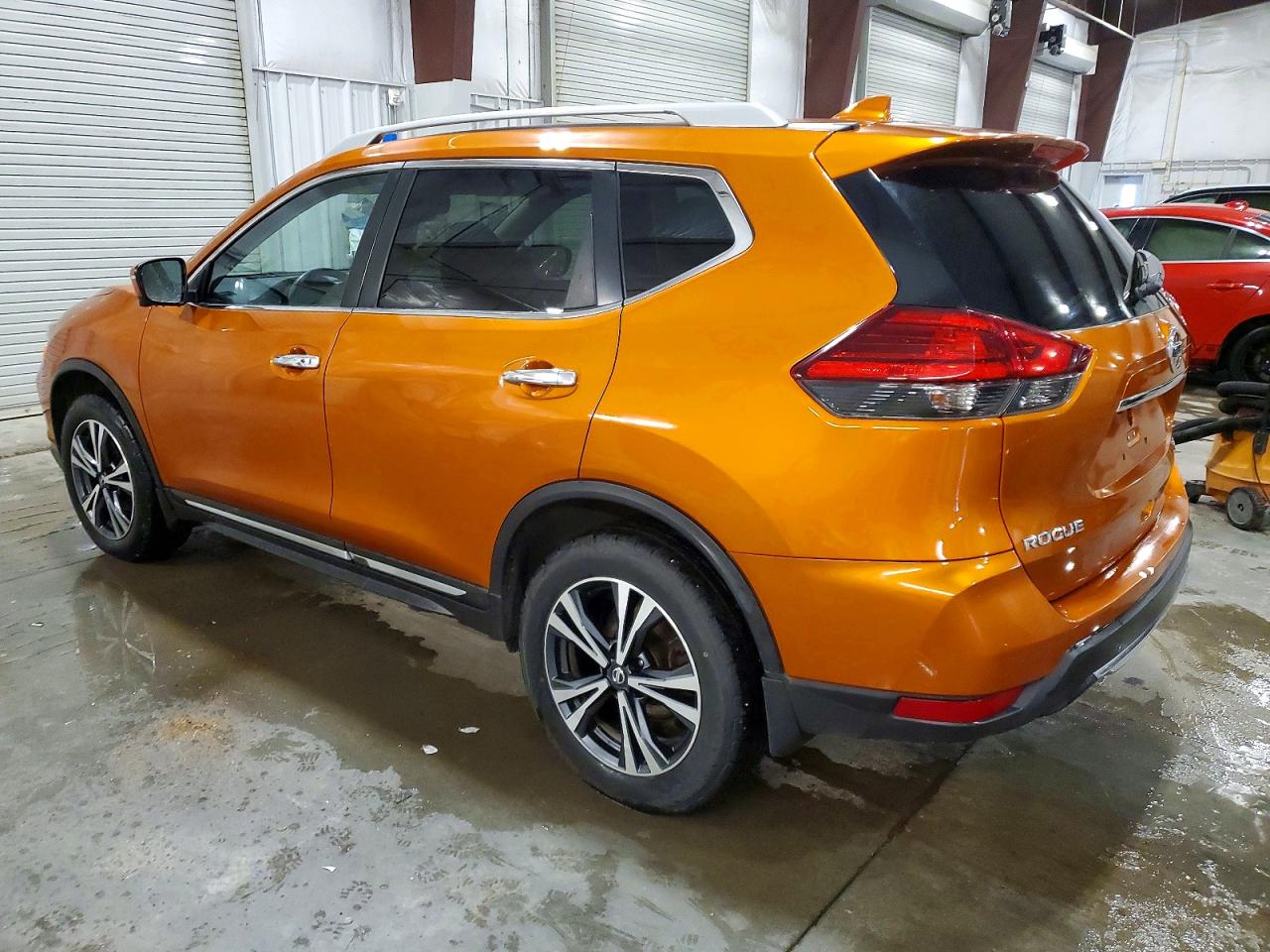 2017 NISSAN ROGUE SV photo 2