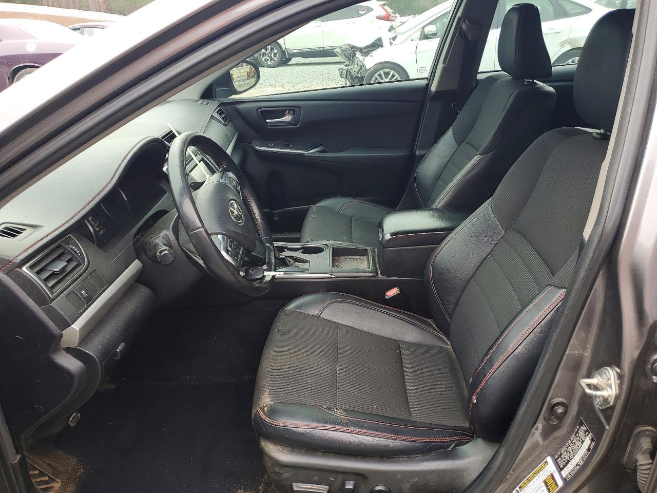 2016 TOYOTA CAMRY LE photo 7