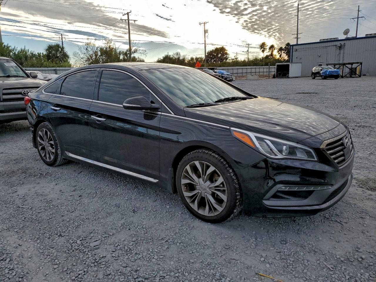 2015 HYUNDAI SONATA SPORT photo 7