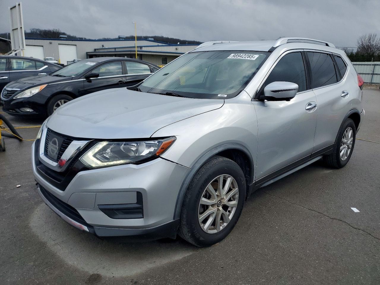 2017 NISSAN ROGUE