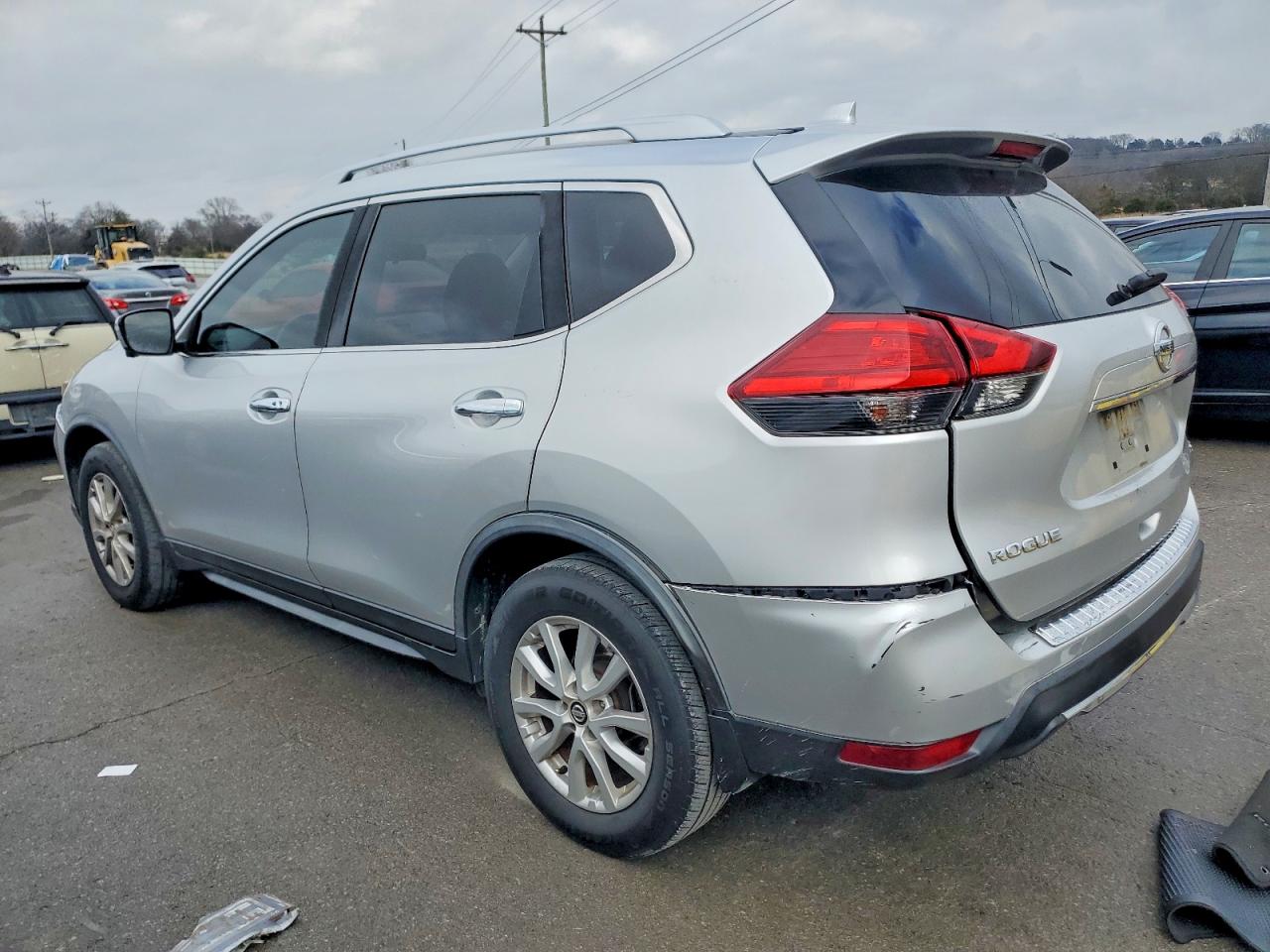 2017 NISSAN ROGUE S photo 2