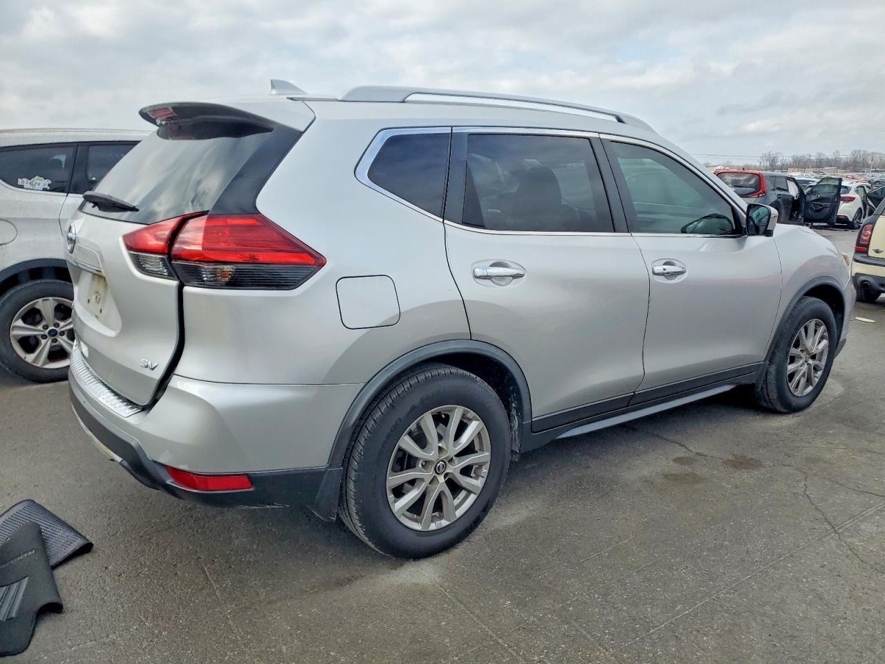 2017 NISSAN ROGUE S photo 3