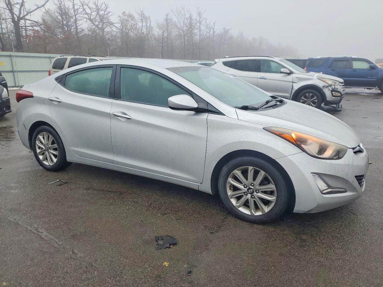 2014 HYUNDAI ELANTRA SE photo 4