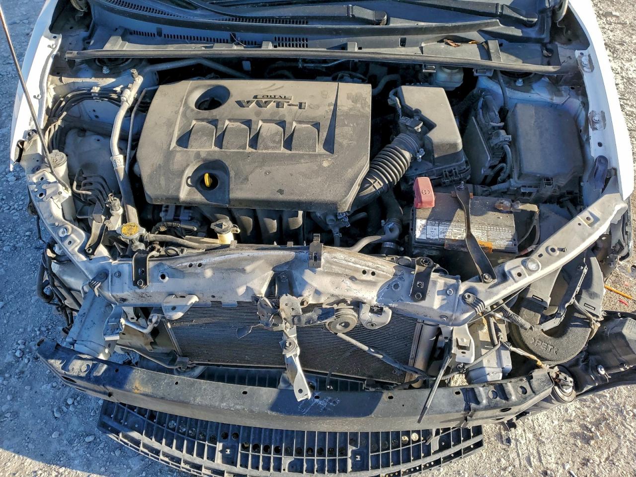 2015 TOYOTA COROLLA L photo 11
