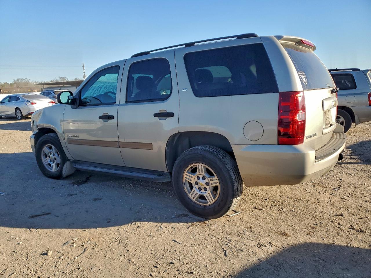2007 CHEVROLET TAHOE C1500 photo 2
