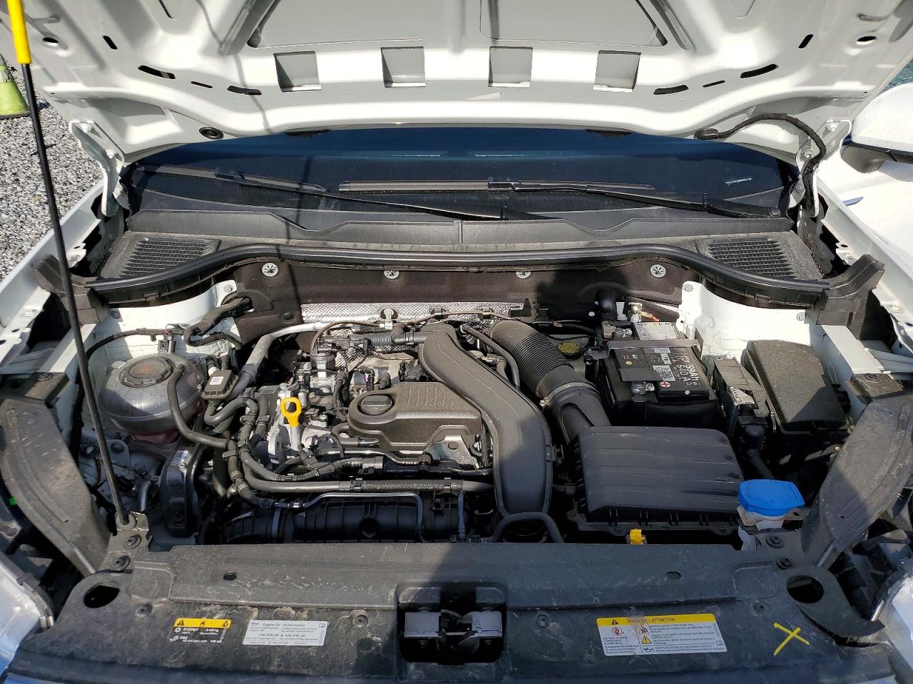 2024 VOLKSWAGEN TAOS SE photo 12