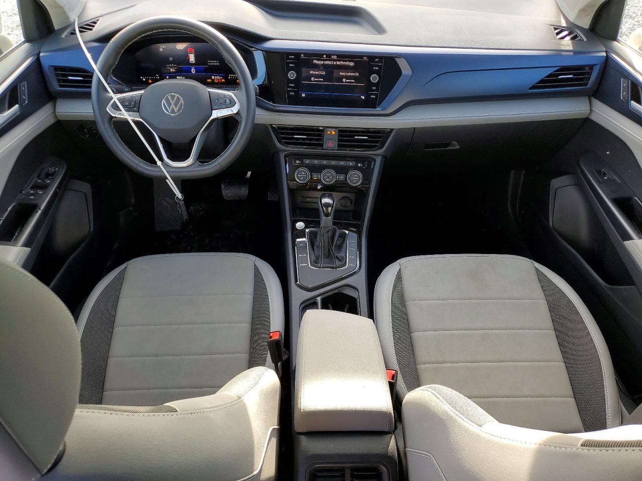 2024 VOLKSWAGEN TAOS SE photo 8