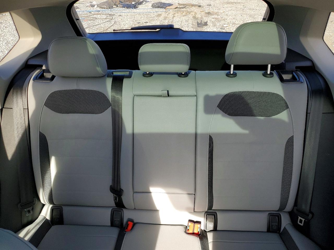 2024 VOLKSWAGEN TAOS SE photo 10
