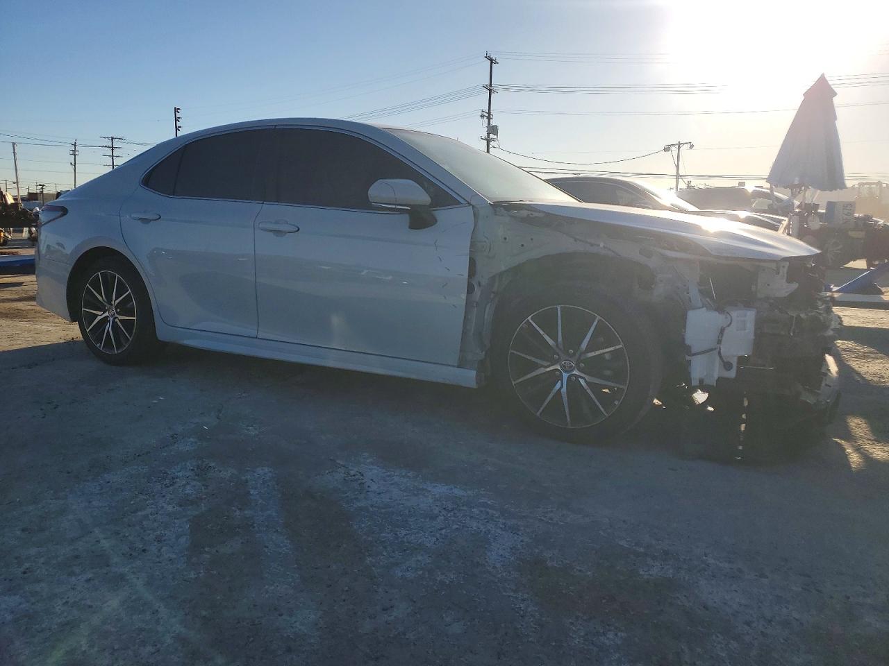 2023 TOYOTA CAMRY SE photo 4
