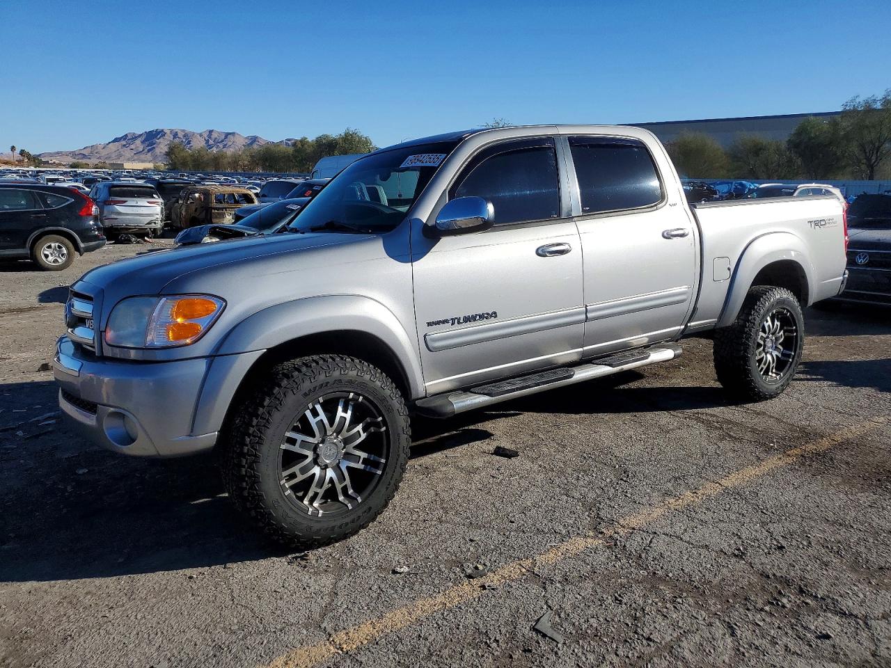2004 TOYOTA TUNDRA