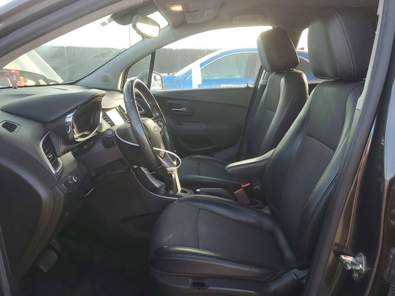 2017 CHEVROLET TRAX 1LT photo 7