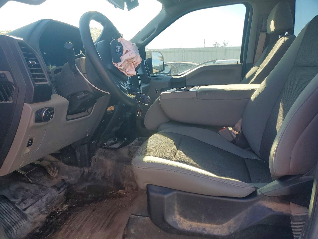 2019 FORD F150 photo 19
