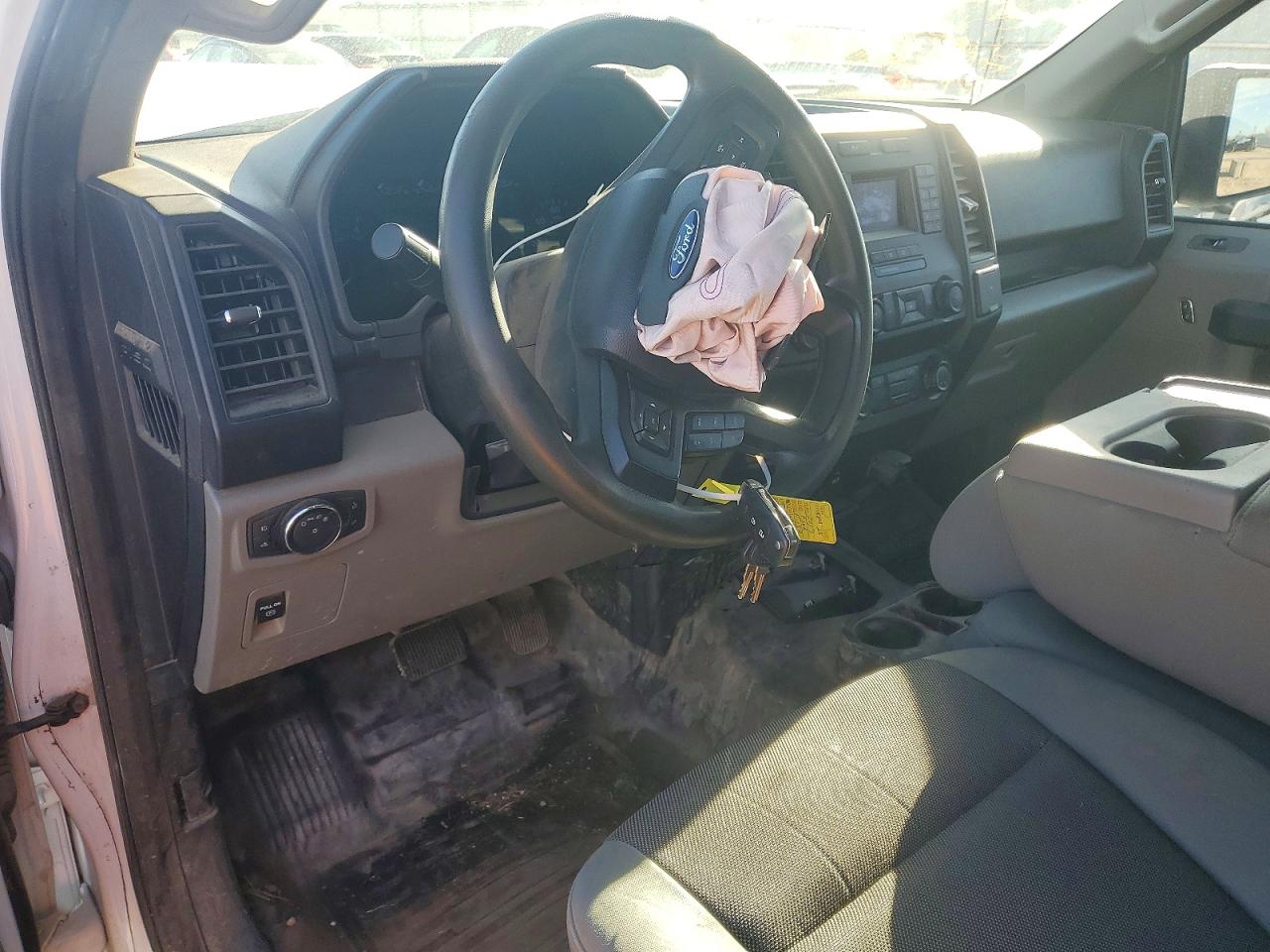 2019 FORD F150 photo 22