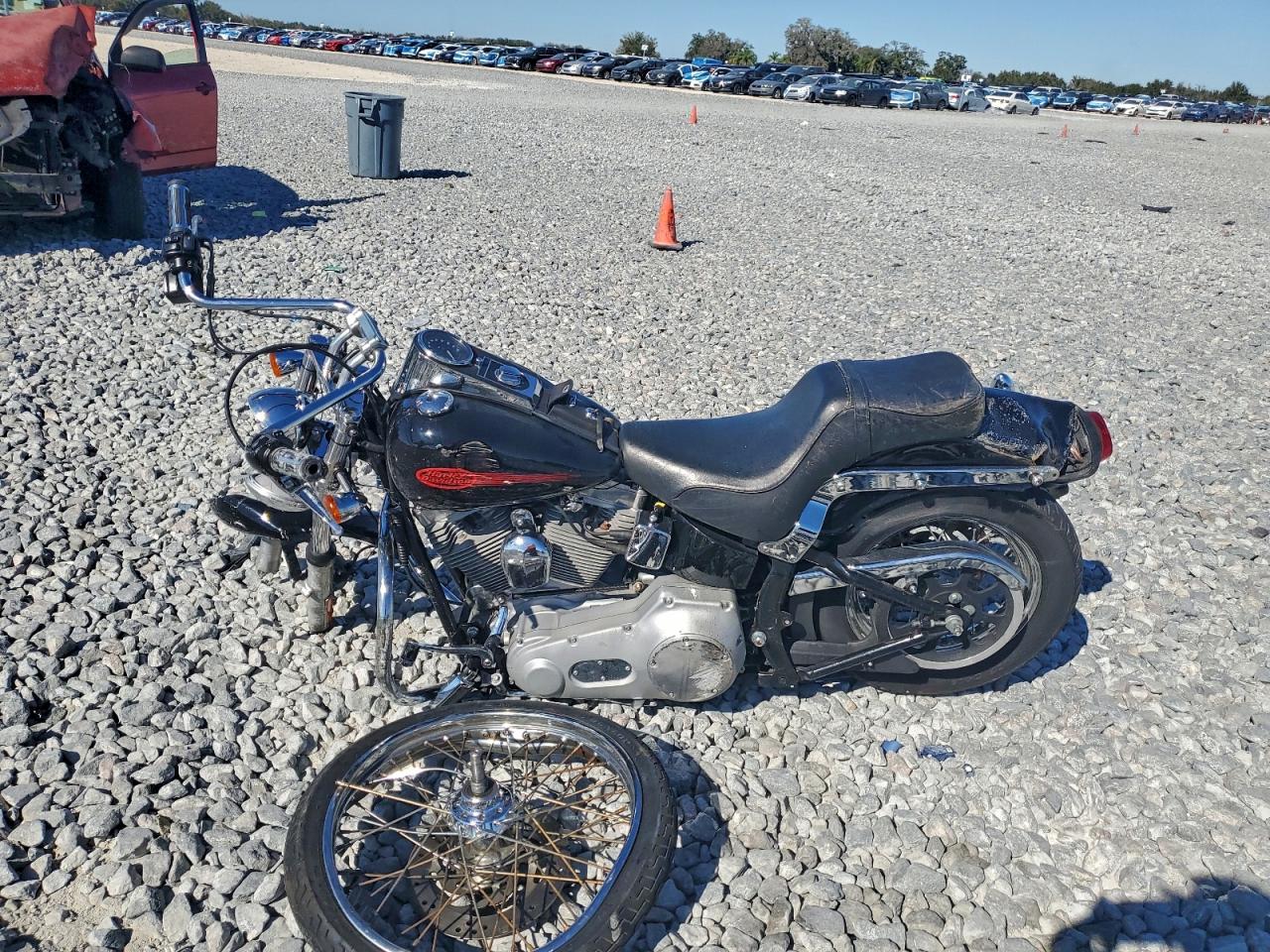 2002 HARLEY-DAVIDSON FXST photo 5