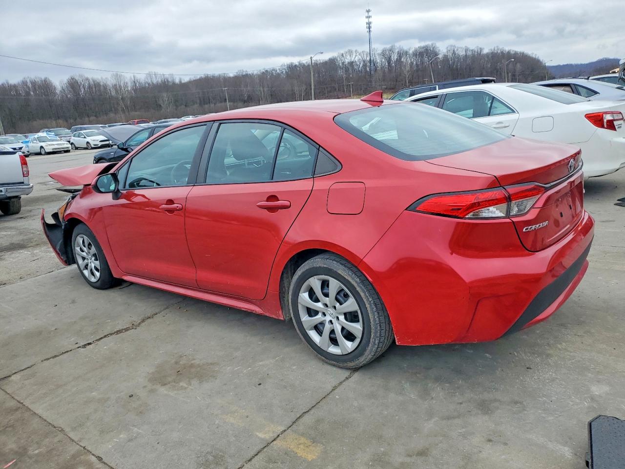 2021 TOYOTA COROLLA LE photo 3