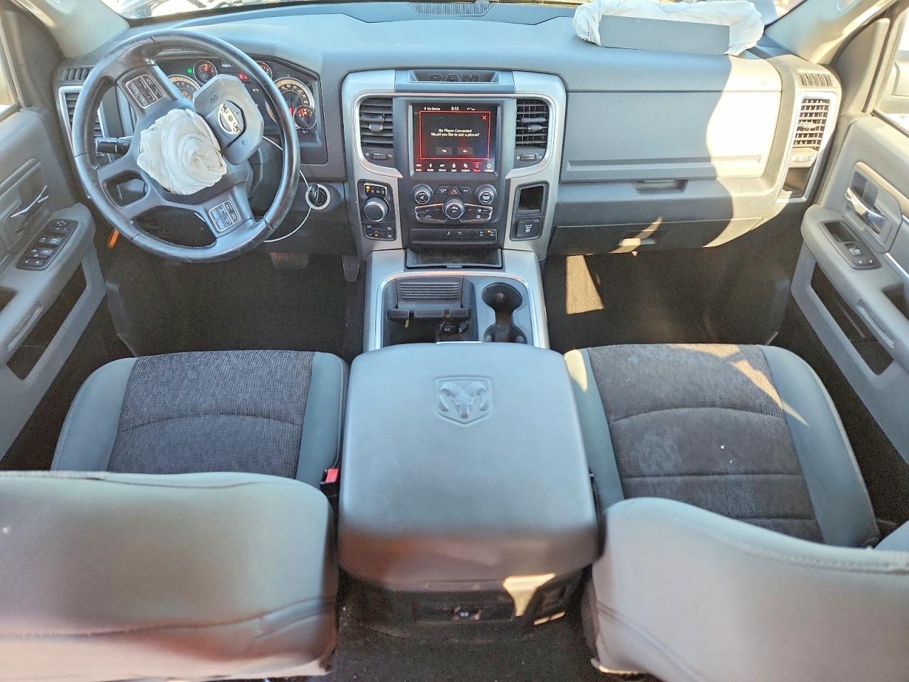 2018 RAM 1500 photo 8