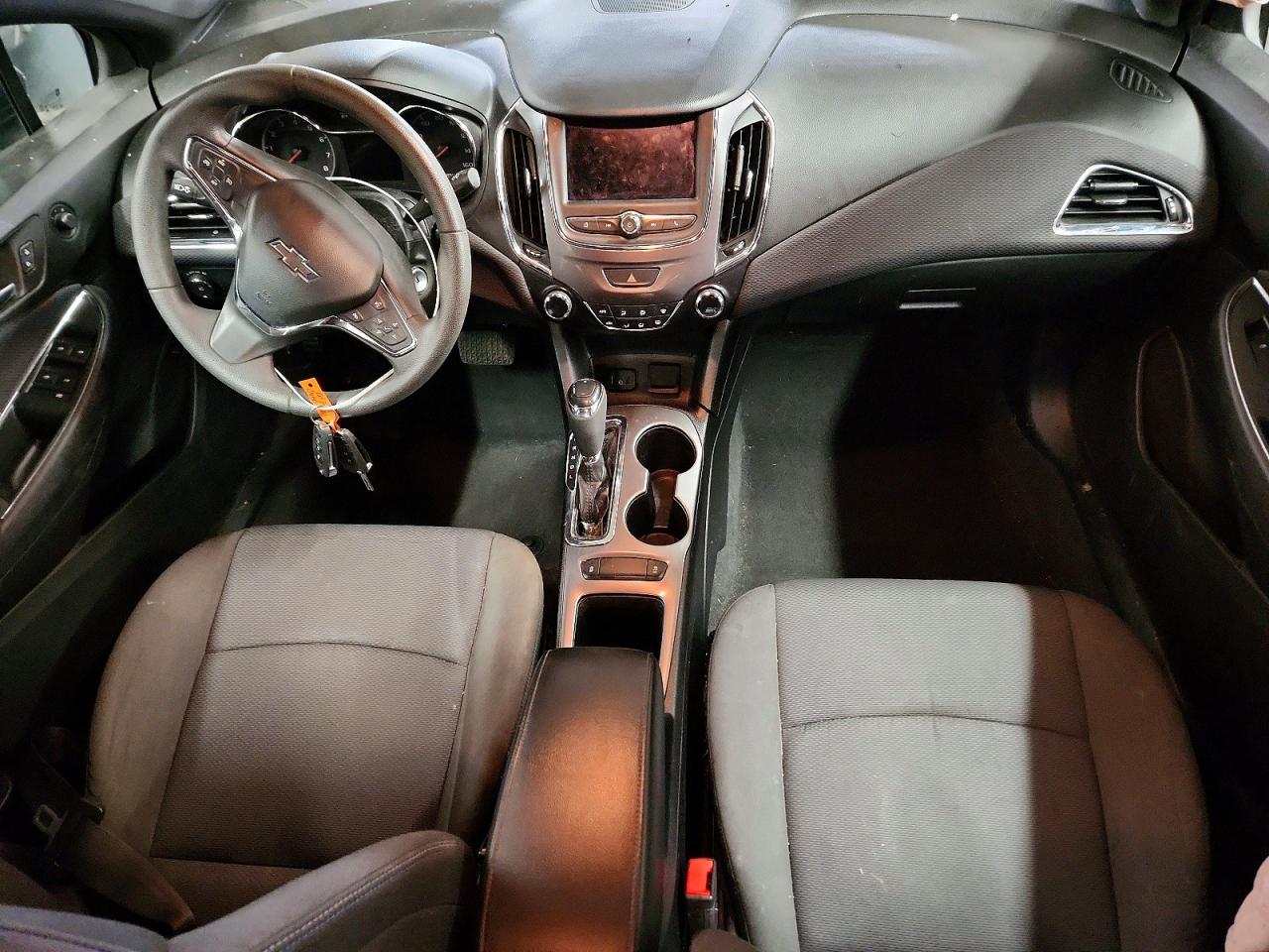 2019 CHEVROLET CRUZE LT photo 8