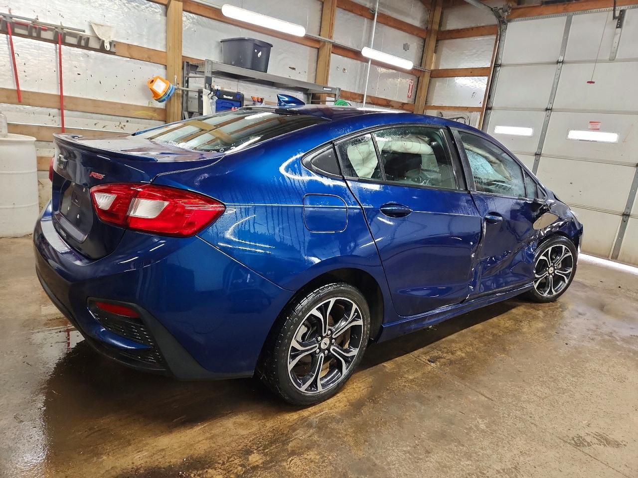 2019 CHEVROLET CRUZE LT photo 3