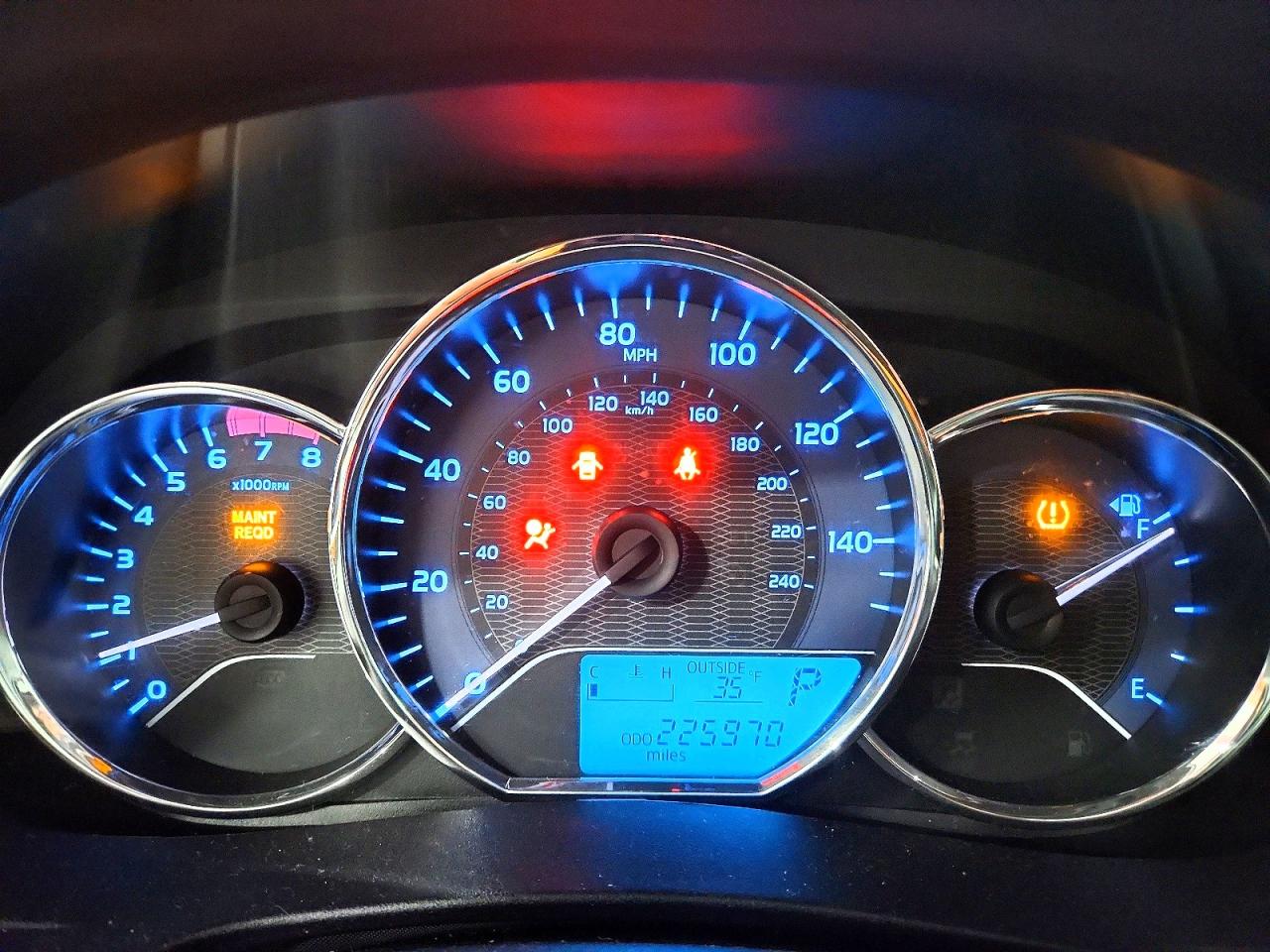 2014 TOYOTA COROLLA LE photo 17