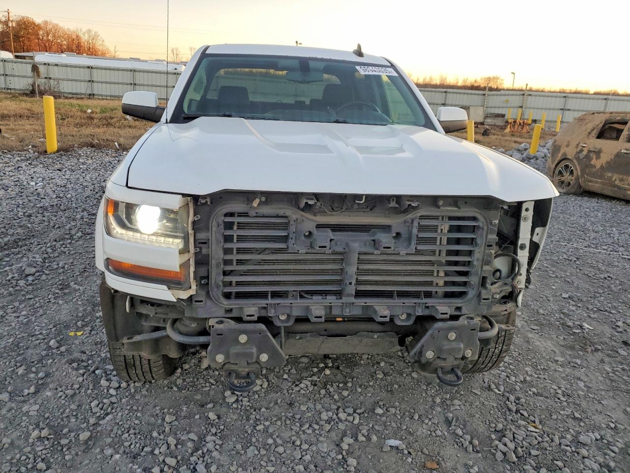 2017 CHEVROLET SILVERADO K1500 LT photo 5