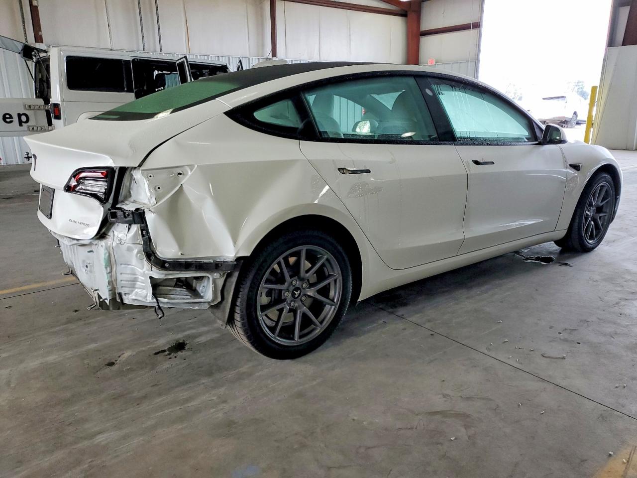 2022 TESLA MODEL 3 photo 3