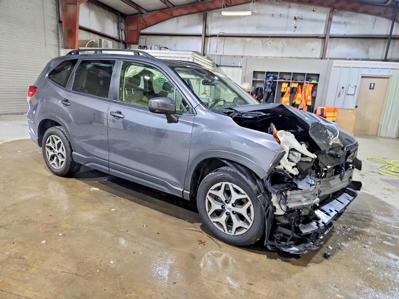 2024 SUBARU FORESTER PREMIUM photo 4