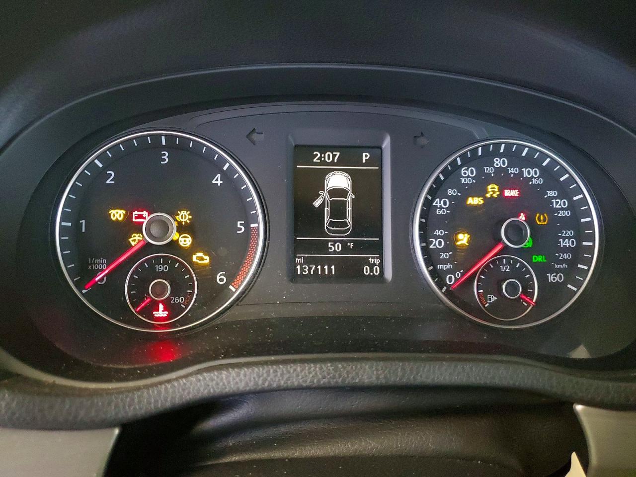 2015 VOLKSWAGEN PASSAT SE photo 9