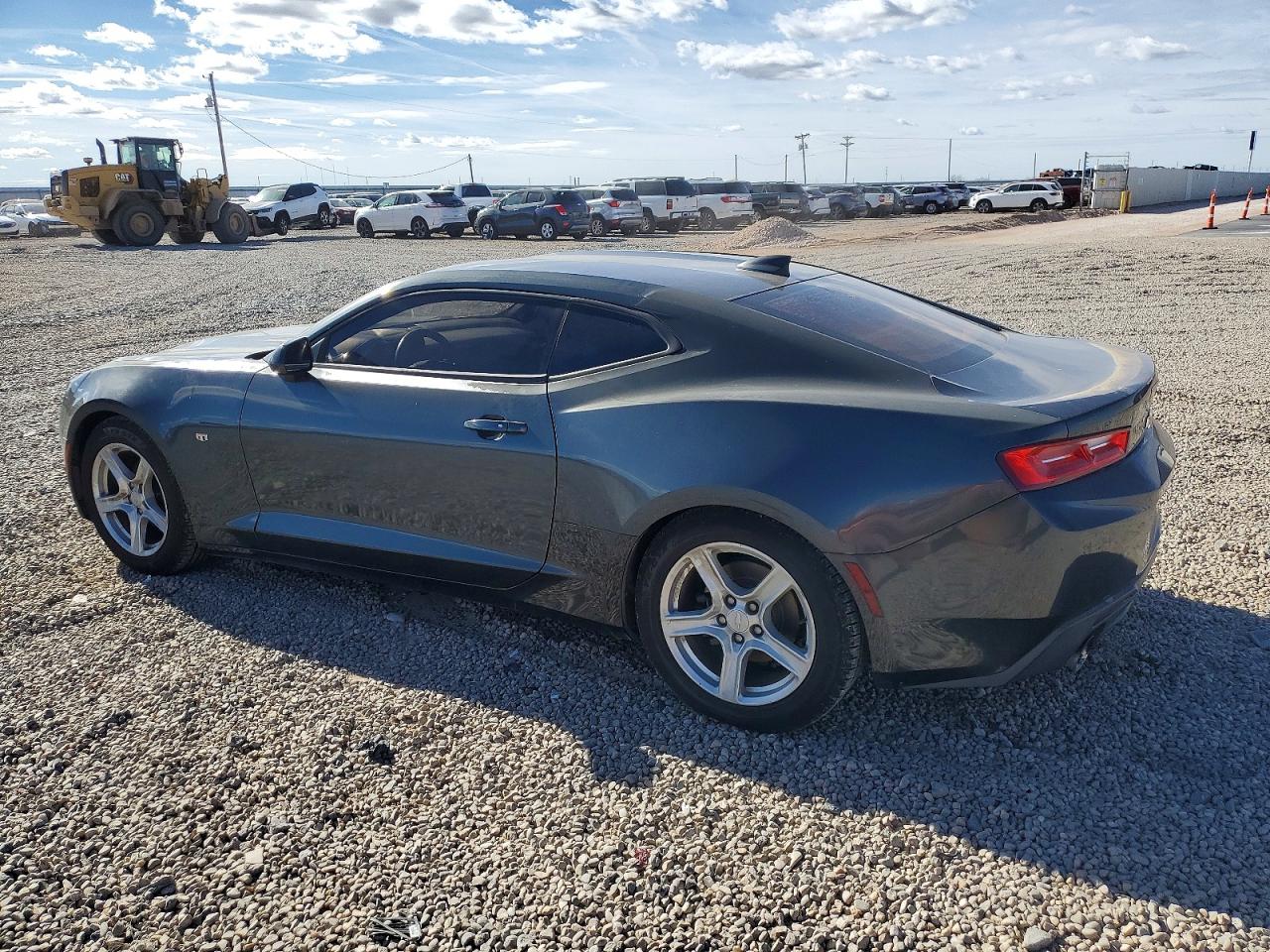 2016 CHEVROLET CAMARO LT photo 4