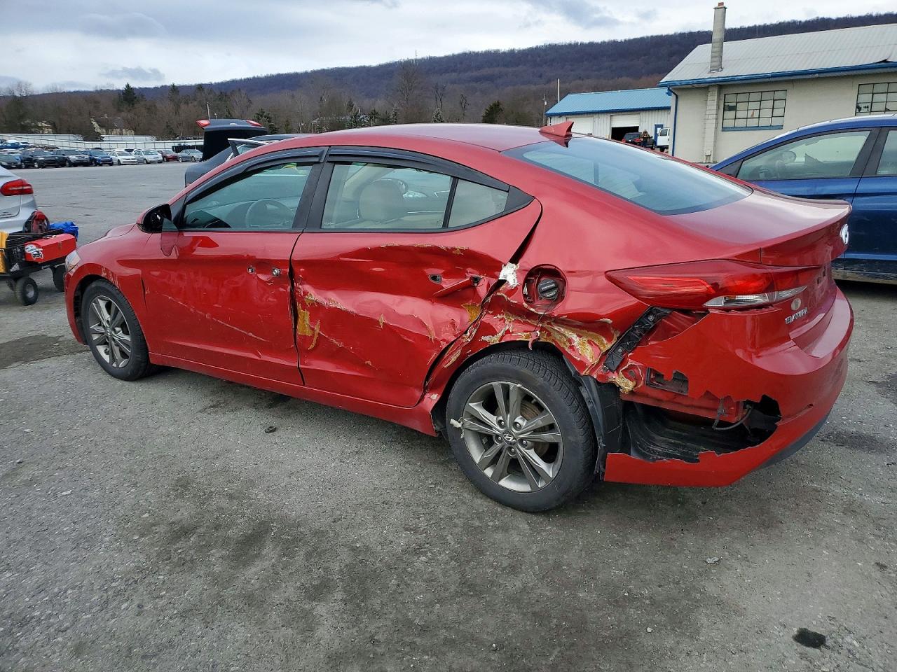 2017 HYUNDAI ELANTRA SE photo 2