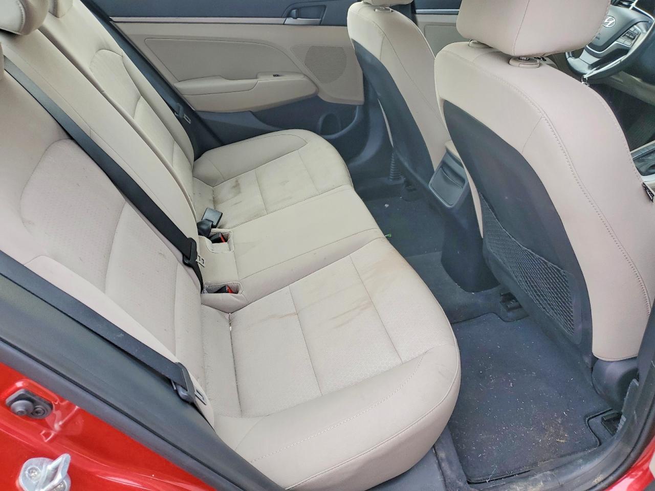 2017 HYUNDAI ELANTRA SE photo 10