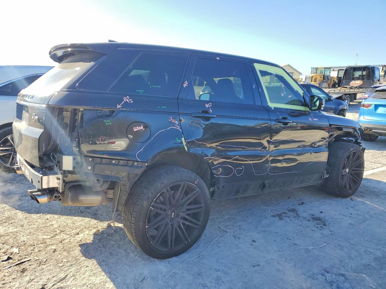 2017 LAND ROVER RANGE ROVER SPORT SVR photo 3