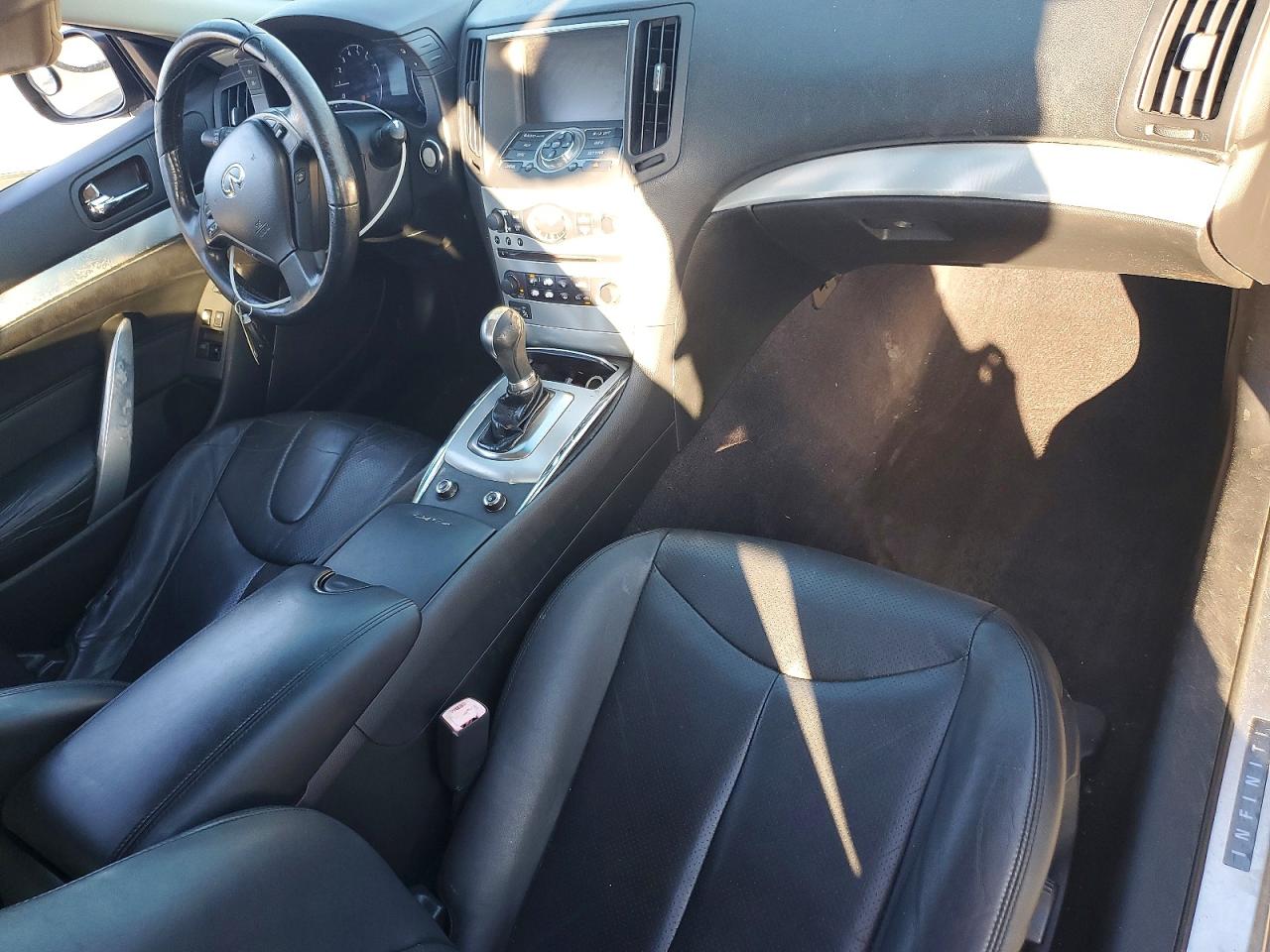 2013 INFINITI G37 JOURNEY photo 8